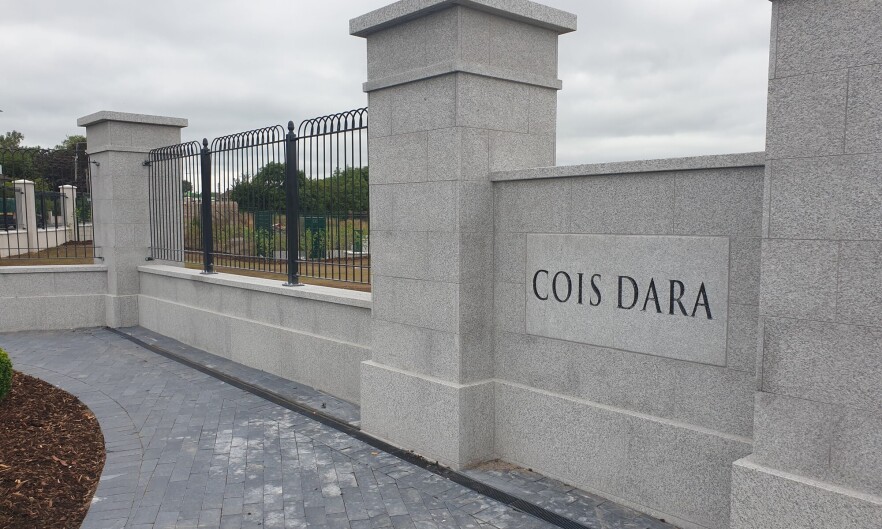 Cois Dara 0 2